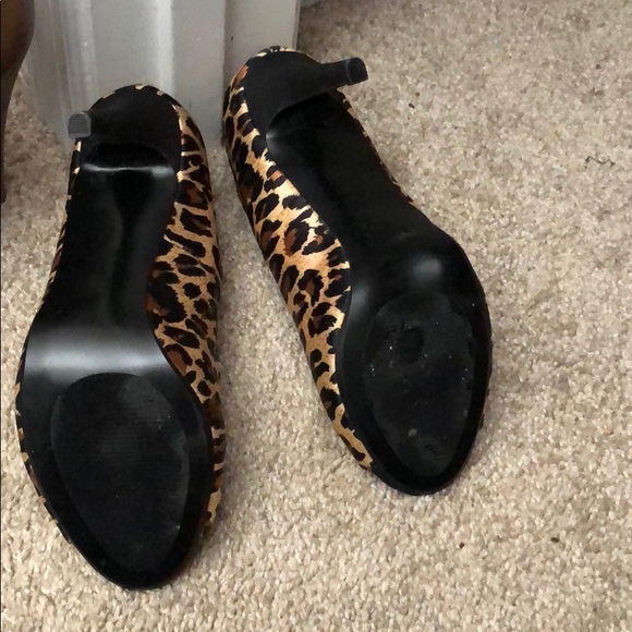 Leopard Print Peep Toe Shoe - Picture 4 of 4